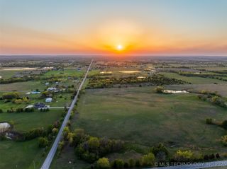 10 N Memorial Drive, Owasso, OK 74055