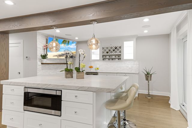 3517 N PLAINFIELD Avenue, Chicago, IL 60634