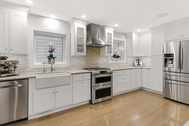 3517 N PLAINFIELD Avenue, Chicago, IL 60634