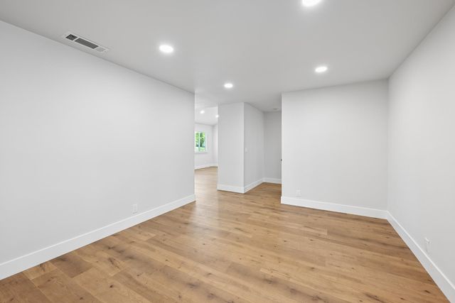6439 Villa Dr, Sacramento, CA 95842