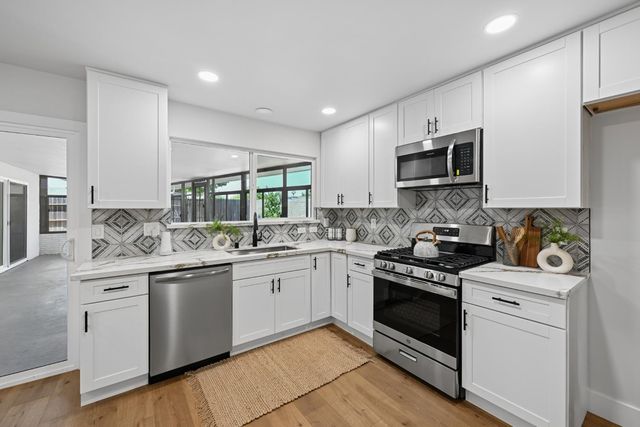 6439 Villa Dr, Sacramento, CA 95842