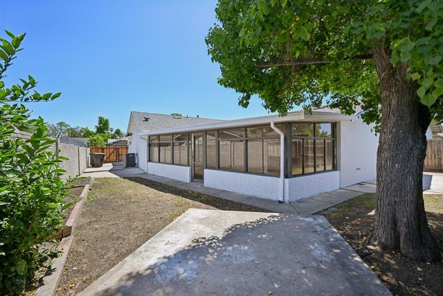 6439 Villa Dr, Sacramento, CA 95842