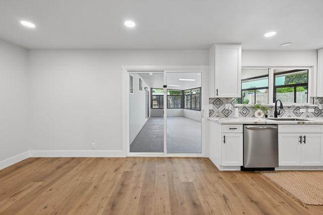 6439 Villa Dr, Sacramento, CA 95842