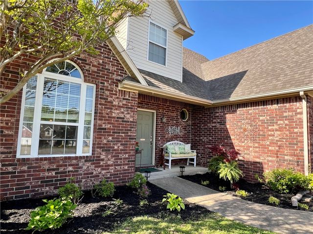 3381 Eaglecrest Circle, Springdale, AR 72762