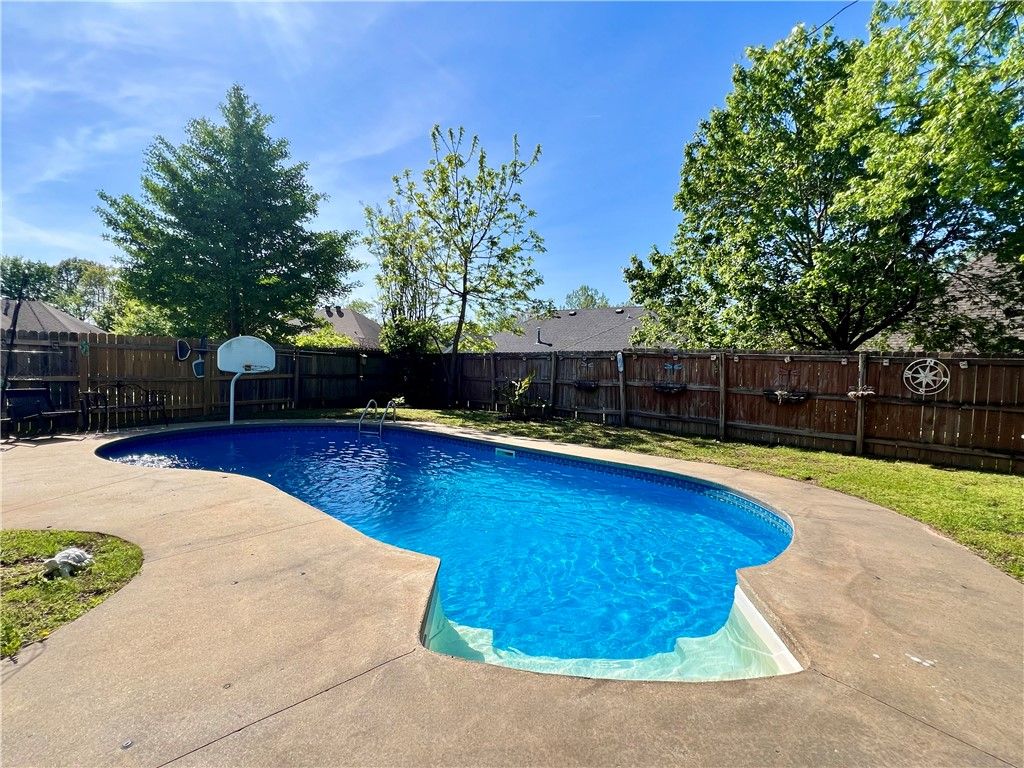 3381 Eaglecrest Circle, Springdale, AR 72762