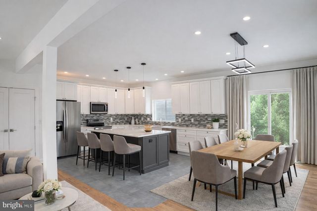 6 BEECH AVE, Wilmington, DE 19805