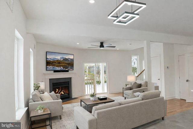 6 BEECH AVE, Wilmington, DE 19805