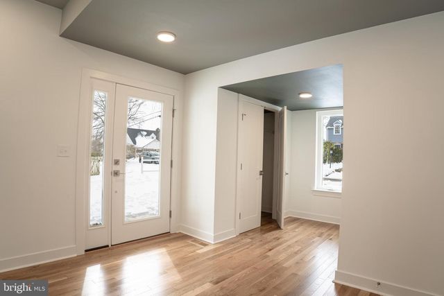 6 BEECH AVE, Wilmington, DE 19805