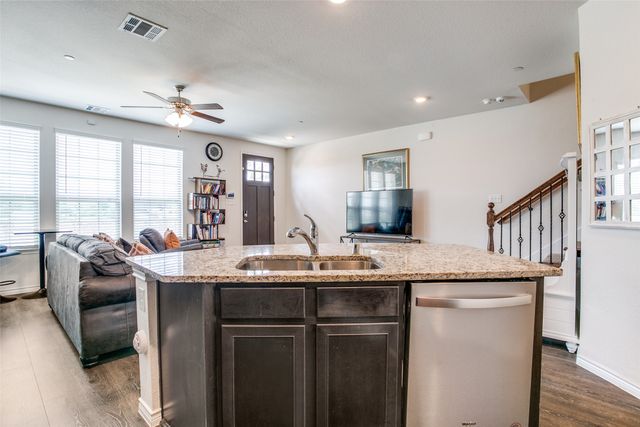 2402 Eureka Way, Lewisville, TX 75056