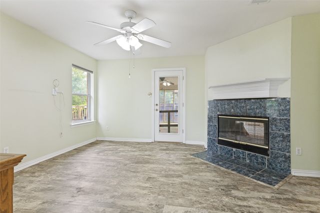 7429 Creekfall Drive, Fort Worth, TX 76137