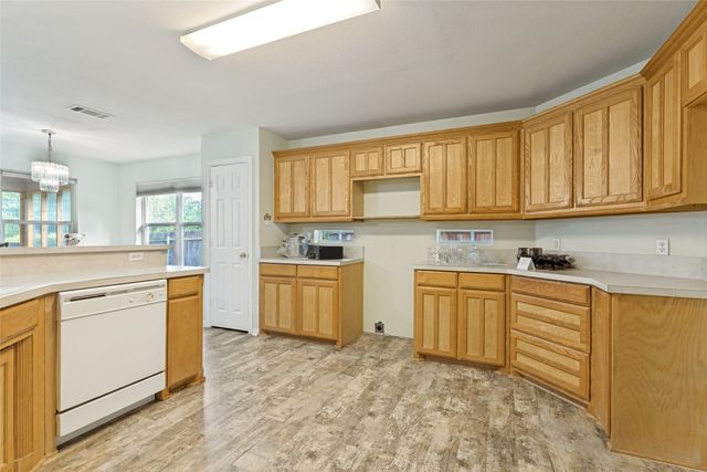 7429 Creekfall Drive, Fort Worth, TX 76137