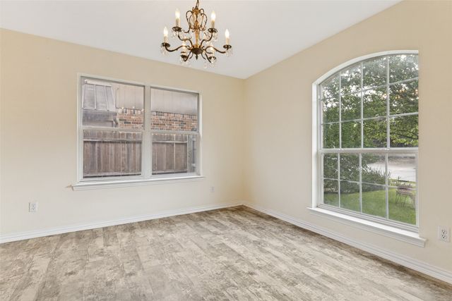 7429 Creekfall Drive, Fort Worth, TX 76137