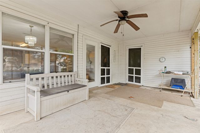 7429 Creekfall Drive, Fort Worth, TX 76137