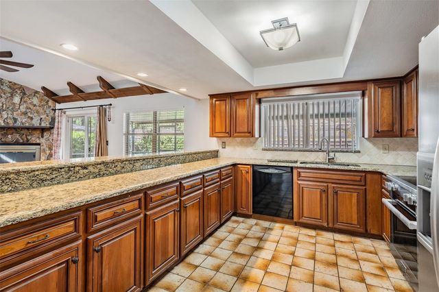 6323 OAK SQUARE E, Lakeland, FL 33813