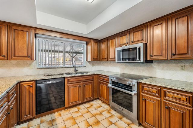 6323 OAK SQUARE E, Lakeland, FL 33813