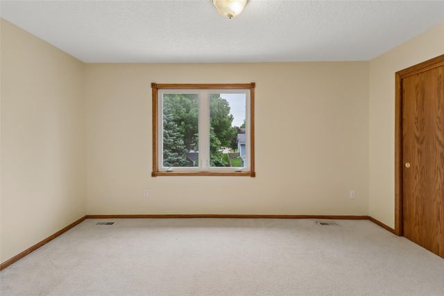 708 13th Street SW, Altoona, IA 50009