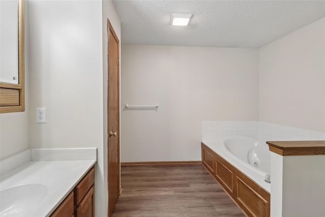 708 13th Street SW, Altoona, IA 50009