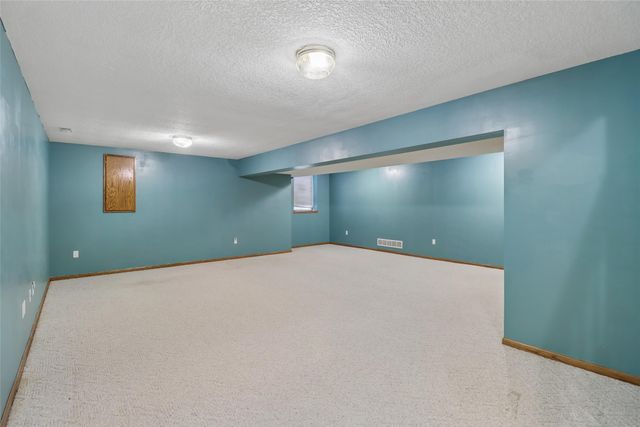 708 13th Street SW, Altoona, IA 50009