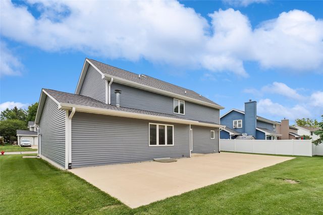 708 13th Street SW, Altoona, IA 50009