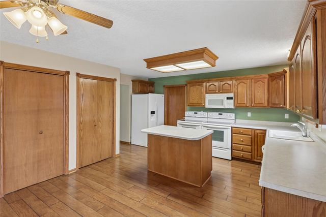 708 13th Street SW, Altoona, IA 50009