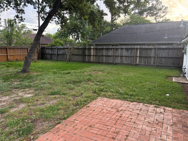 10031 Warwana Road, Houston, TX 77080