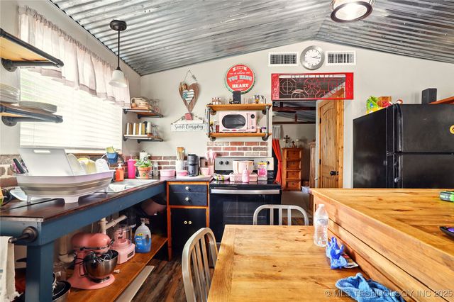 300 Michelle, Calera, OK 74730