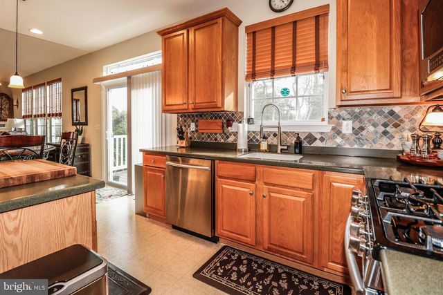 12 GREENSIDE DR, Tuckerton, NJ 08087