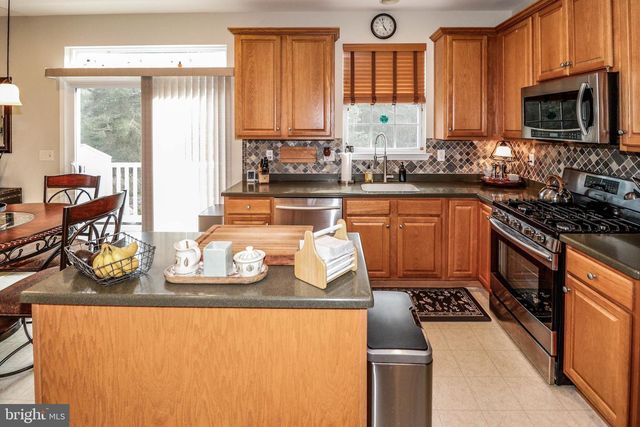 12 GREENSIDE DR, Tuckerton, NJ 08087