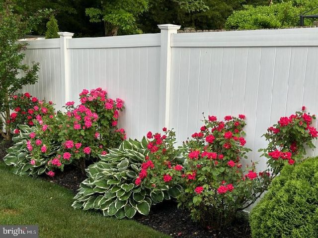 12 GREENSIDE DR, Tuckerton, NJ 08087