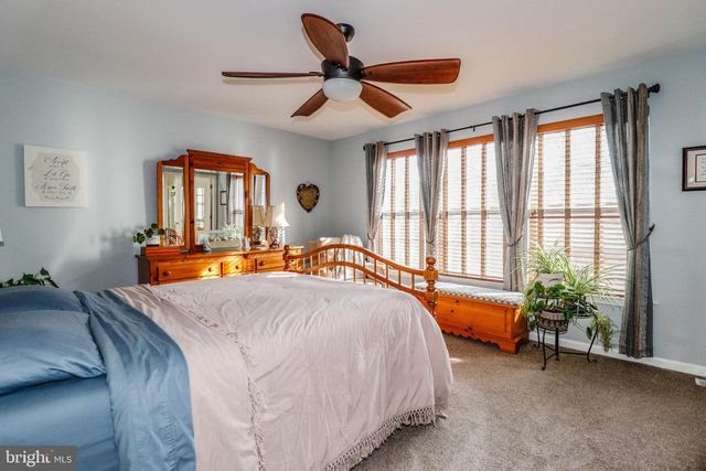 12 GREENSIDE DR, Tuckerton, NJ 08087