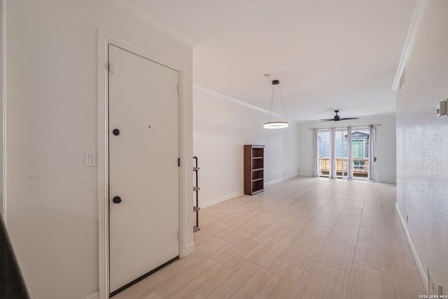 7711 Broadway Apt 3B, San Antonio, TX 78209