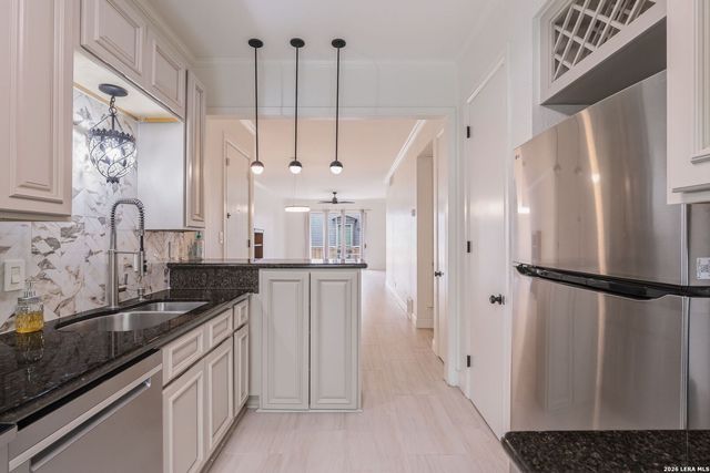 7711 Broadway Apt 3B, San Antonio, TX 78209