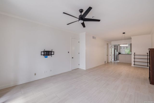 7711 Broadway Apt 3B, San Antonio, TX 78209