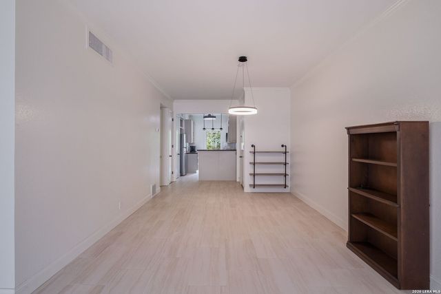 7711 Broadway Apt 3B, San Antonio, TX 78209