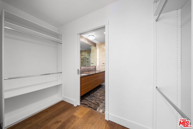 900 W Olympic Boulevard 32I, Los Angeles, CA 90015