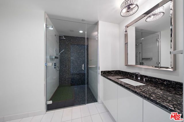 900 W Olympic Boulevard 32I, Los Angeles, CA 90015