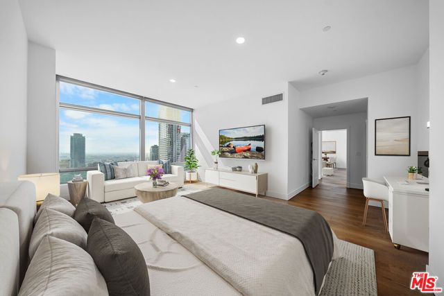 900 W Olympic Boulevard 32I, Los Angeles, CA 90015
