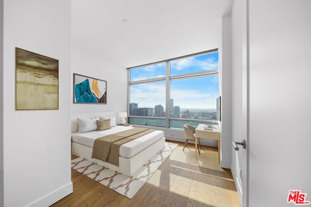 900 W Olympic Boulevard 32I, Los Angeles, CA 90015