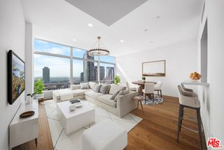 900 W Olympic Boulevard 32I, Los Angeles, CA 90015