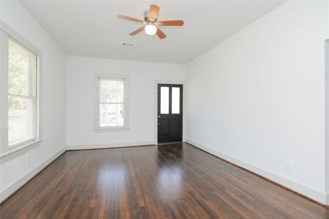 1244 W 21st Street, Houston, TX 77008
