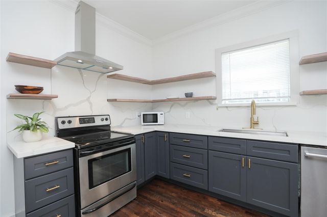 1244 W 21st Street, Houston, TX 77008