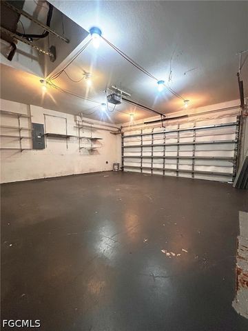 1045 NE 40th TER, Cape Coral, FL 33909