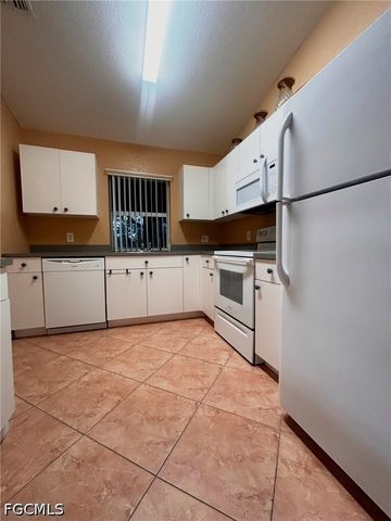 1045 NE 40th TER, Cape Coral, FL 33909