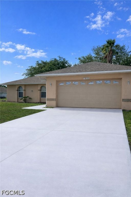 1045 NE 40th TER, Cape Coral, FL 33909
