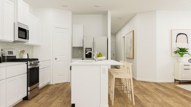 102 Donnington DR, Hutto, TX 78634