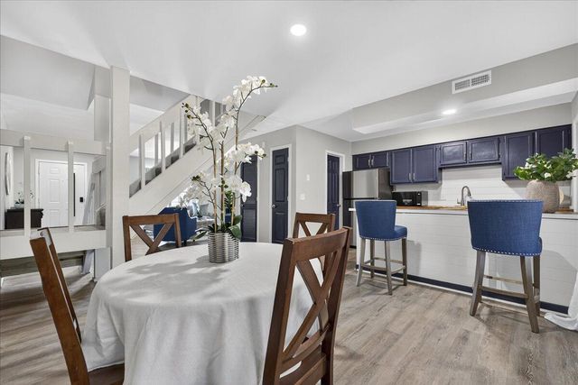 5725 Dewsbury Lane, North Charleston, SC 29418