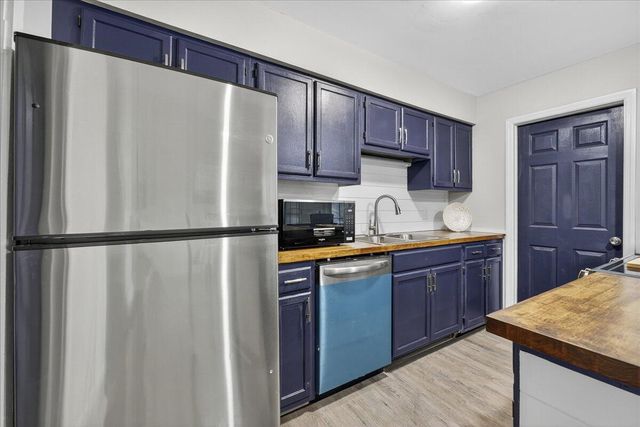 5725 Dewsbury Lane, North Charleston, SC 29418