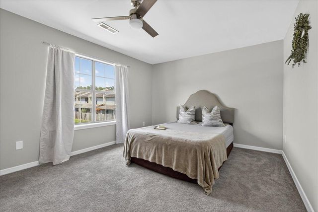 5725 Dewsbury Lane, North Charleston, SC 29418