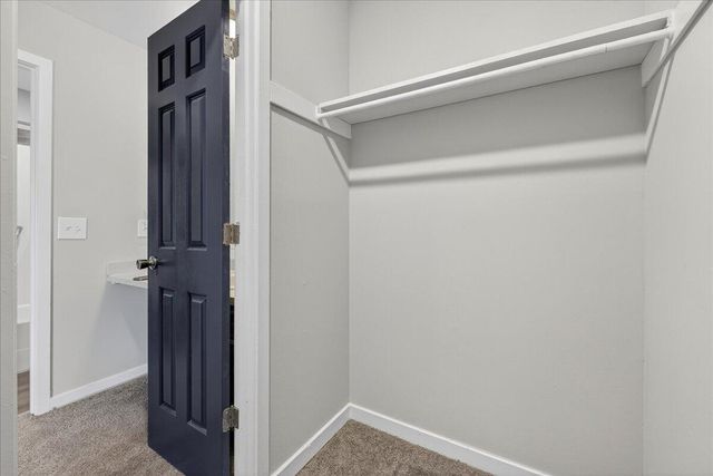 5725 Dewsbury Lane, North Charleston, SC 29418