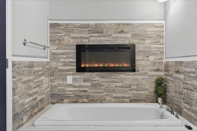 5725 Dewsbury Lane, North Charleston, SC 29418